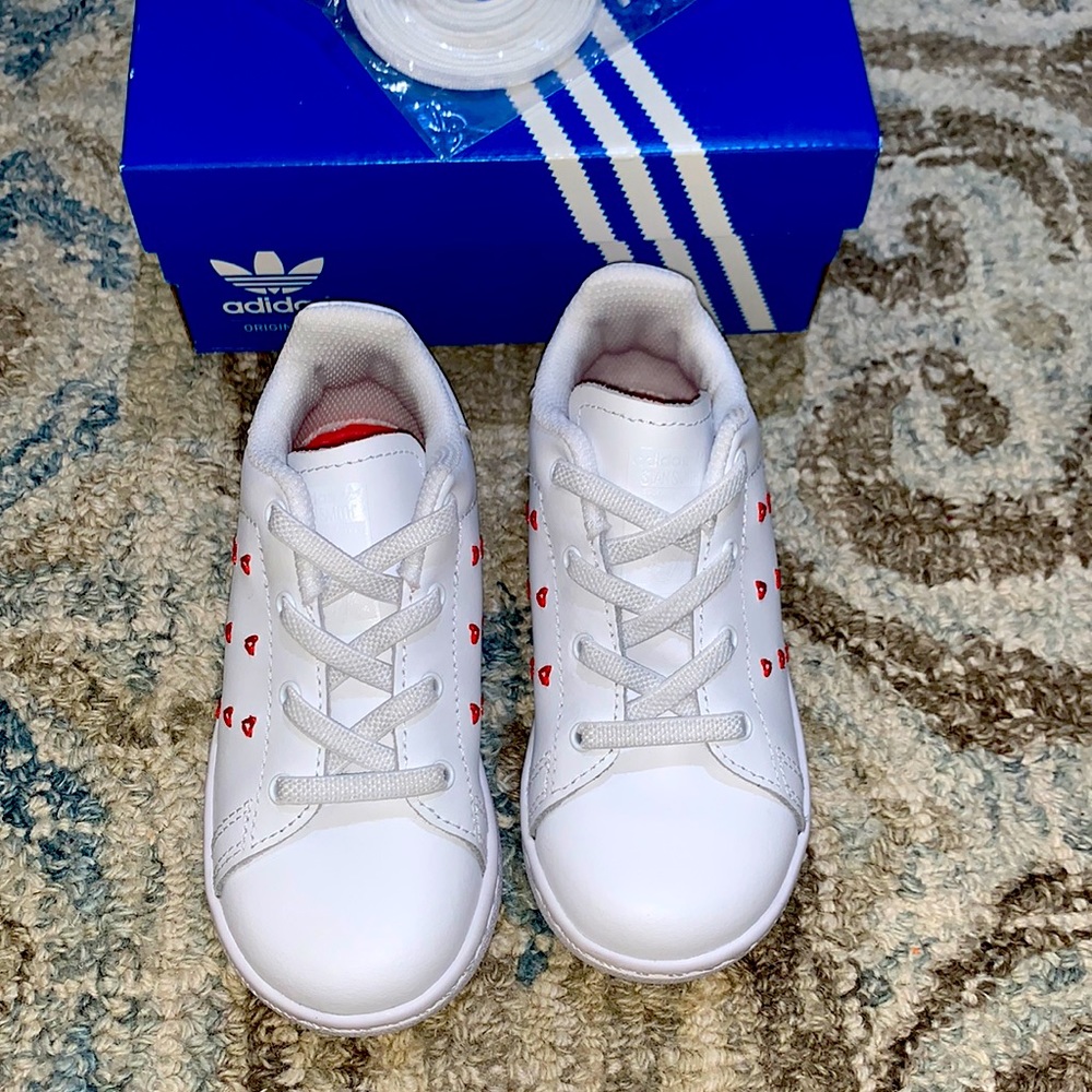 Adidas San Smith toddler girls white sneakers size 8